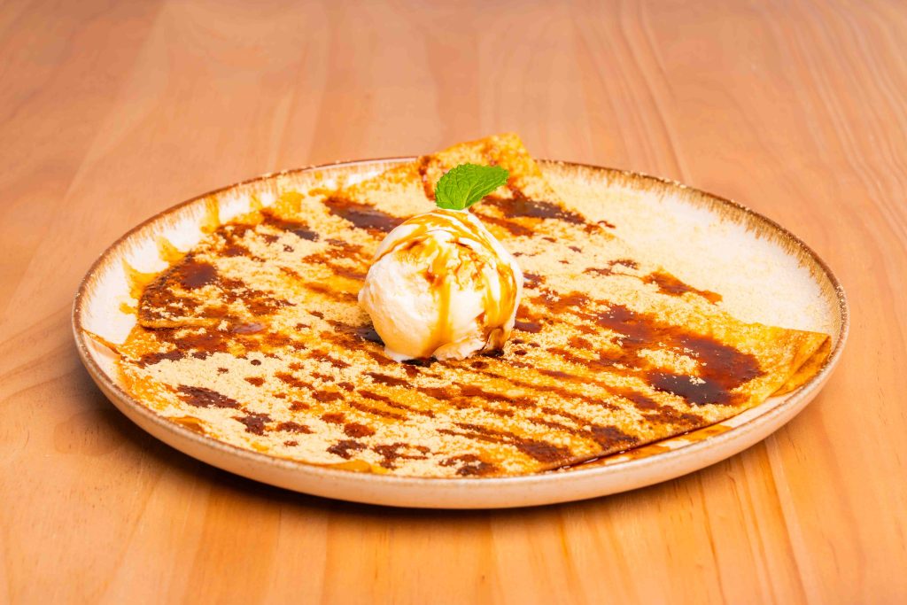 黑豆粉焦糖冰淇淋可麗餅